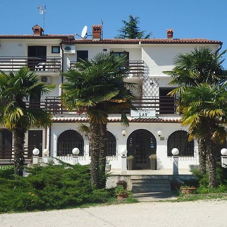 Apartments Lav Umag Extérieur photo